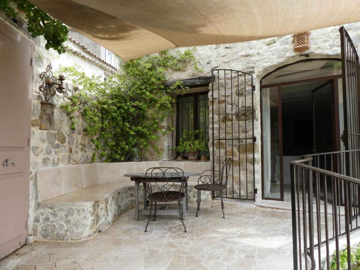 Les Vieux Murs Montfort  Exterior foto