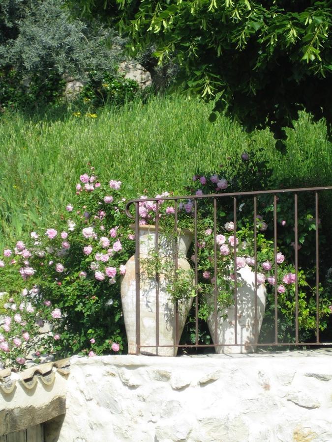 Les Vieux Murs Montfort  Exterior foto